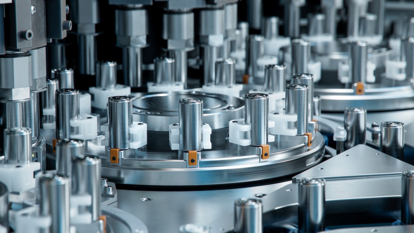 Chinese battery experts are continuing to advance emerging technology that could revolutionize how we power electric vehicles and other electronics — making them lighter and cheaper.