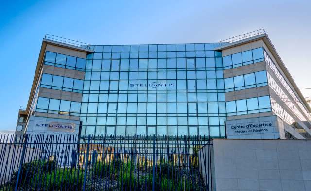 The former Stellantis CEO doesn't think Elon Musk will remain with Tesla.