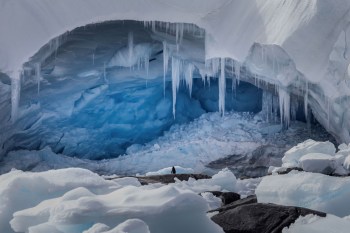 The Hektoria Glacier in Antarctica rapidly retreated about 16 miles between 2022 and 2023.