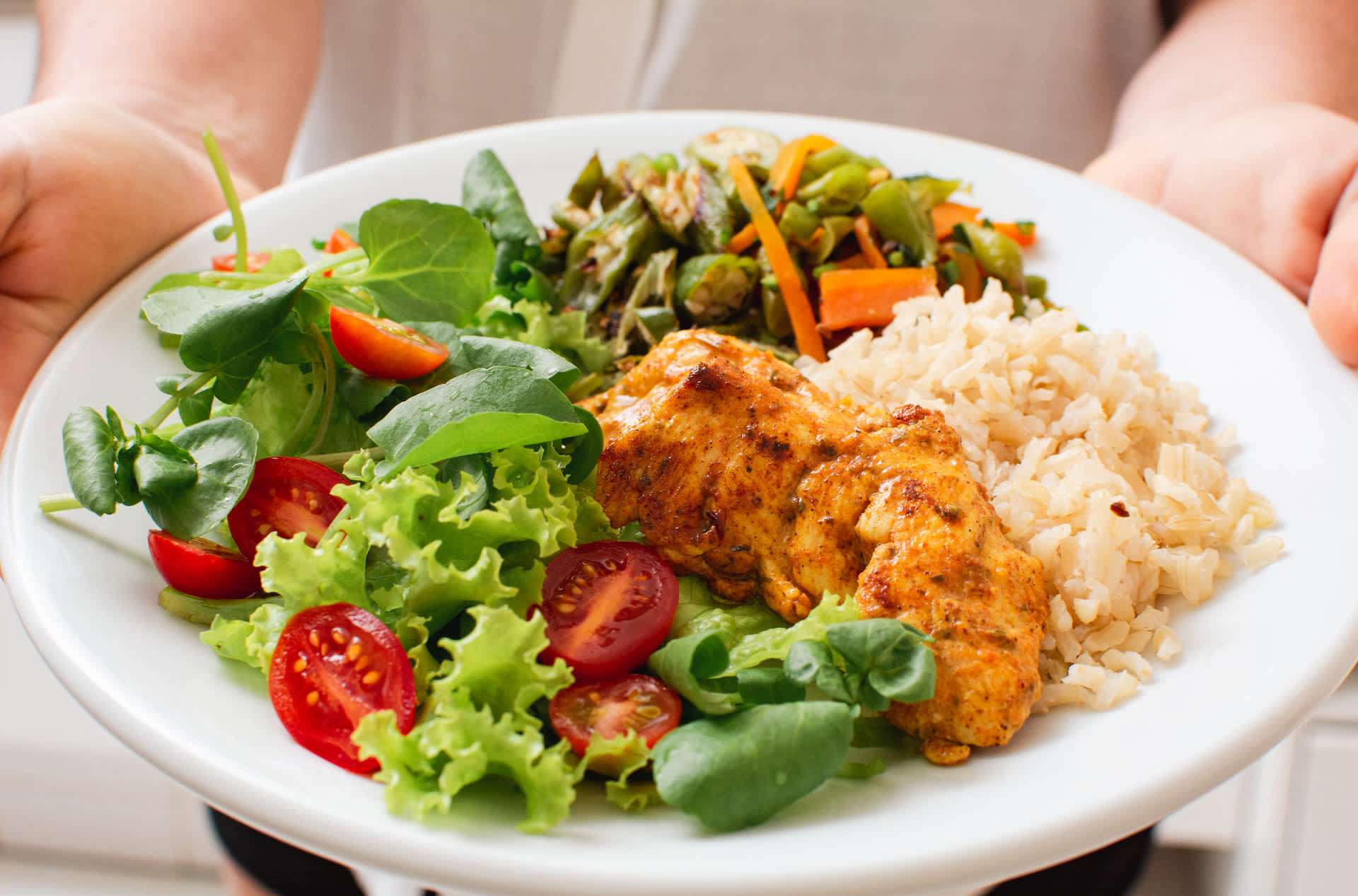 Health experts reveal simple factor that can help people control their weight: 'Has scientific backing'