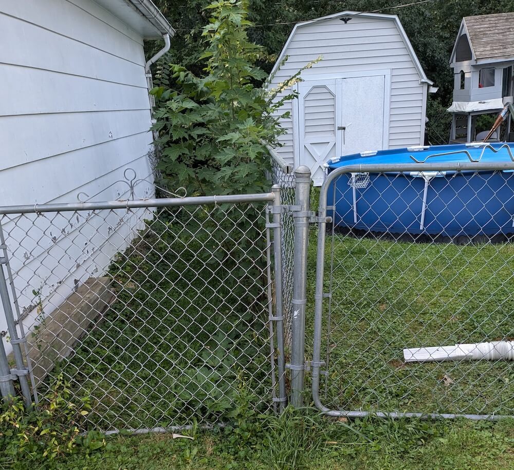 One Redditor shared their troublesome neighbor's story in the r/homeowners subreddit, where they explained the possibly illegal action their neighbor had taken.