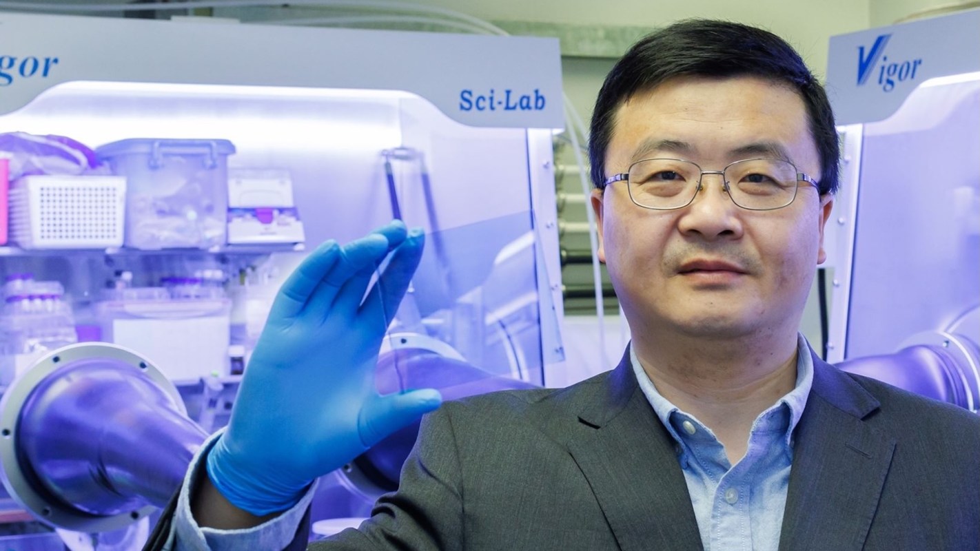 Scientists have now developed groundbreaking technology that could not only improve a window's ability to retain temperature, but create energy as well.