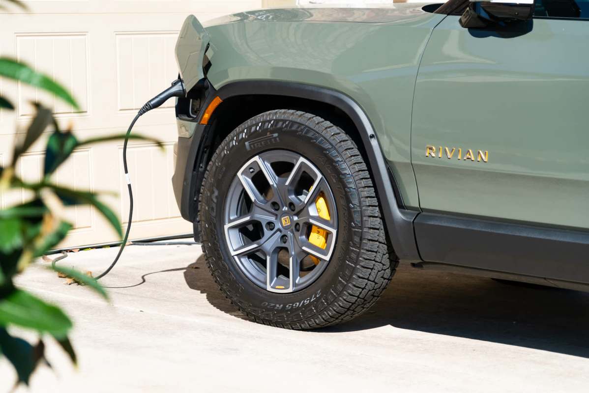 Driver shares honest takeaways after one month with first-ever EV: 'I jumped and made the switch'