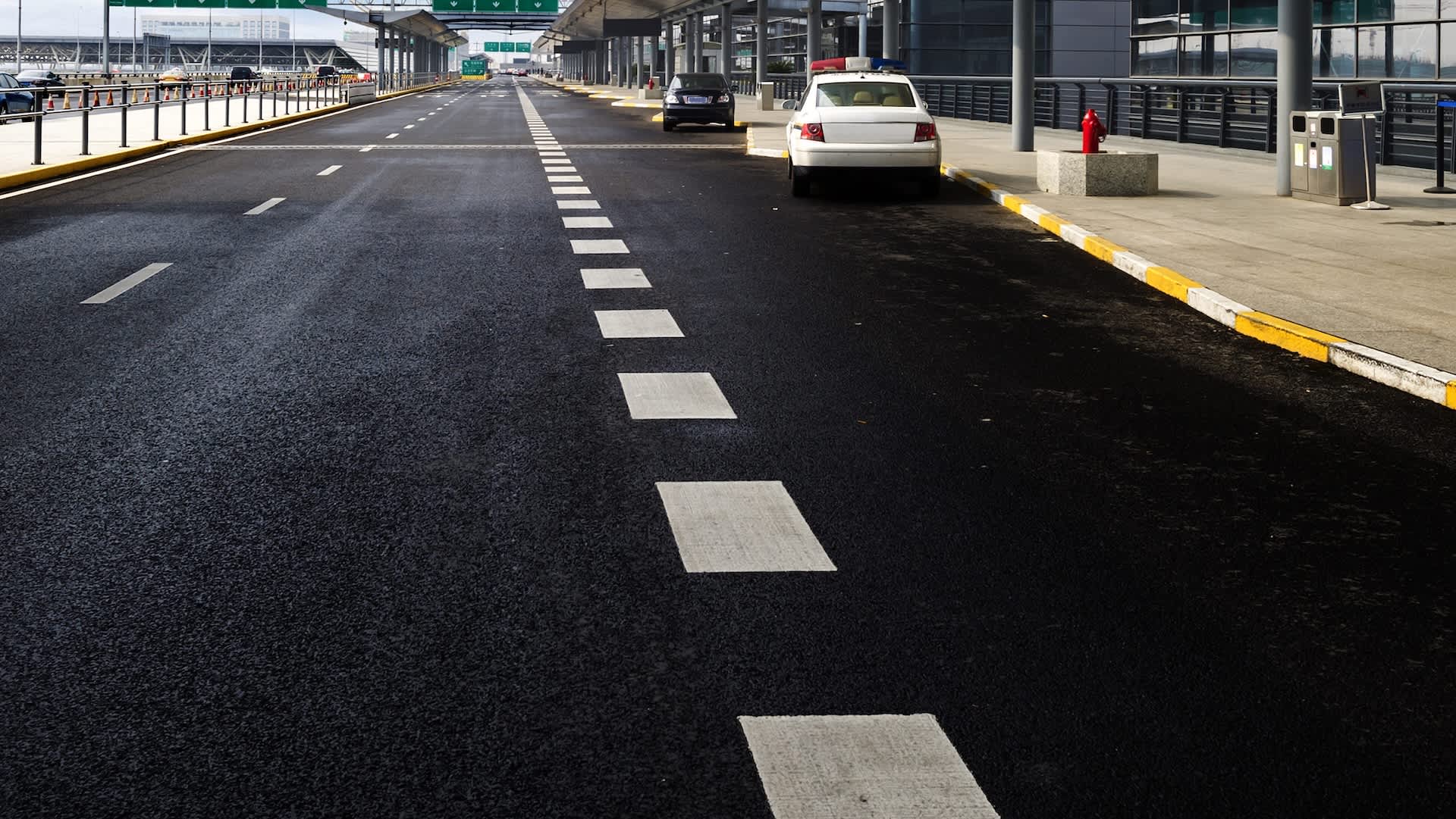 Reporter shares video of alarming sighting at airport near international border: 'How long can the authorities keep this up?'