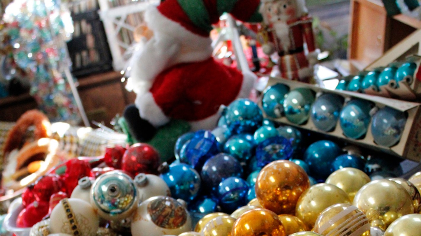 One Reddit user got extremely, extremely lucky by finding an entire box of vintage Christmas ornaments for just $20 at a thrift store.