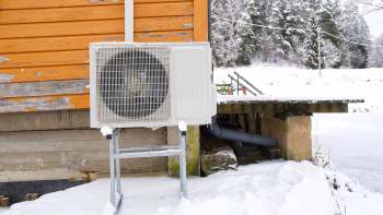 Homeowner Peter Ehrlich created a guide for cold-weather heat pumps on the Zero Percent Club and shared the guide on Reddit.