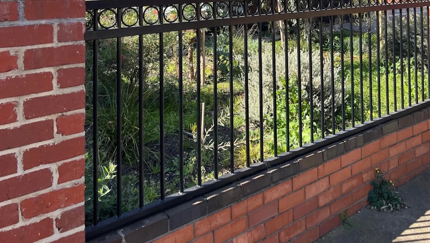 One Reddit user shared the inspiring story of how their community transformed an unloved communal yard into a gorgeous garden.