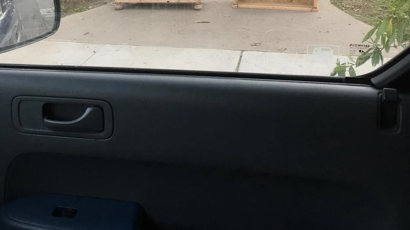 One Redditor shared how they claimed a free hutch and turned it into a beautiful potting bench, saving themselves money.