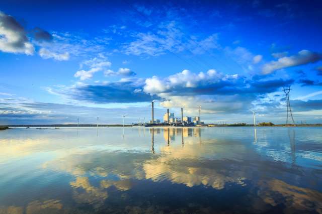 Researchers at the University of Electronic Science and Technology of China successfully developed a method of capturing carbon dioxide from ocean water and turning it into biodegradable plastic.