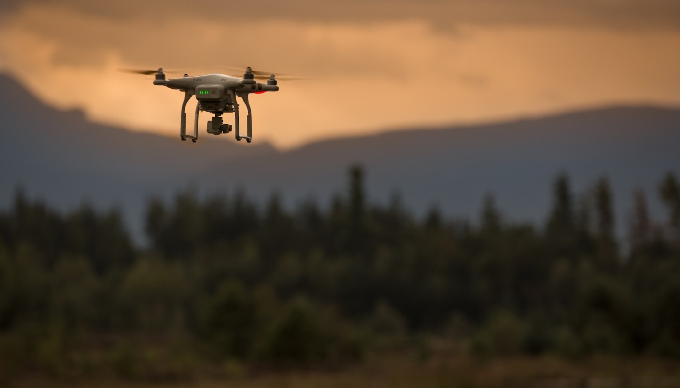A Seattle-based startup called Seneca has created a firefighting drone that can find and extinguish fires in less than 10 minutes.