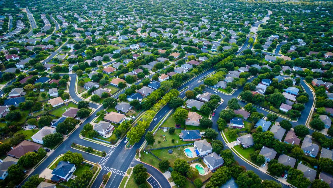 The federal proposal would let major energy users connect to the power grid and begin using electricity much faster than they can now.
