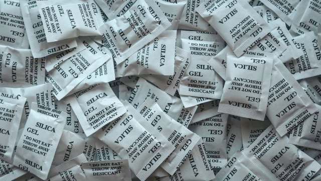 One angler shared a brilliant tip for keeping fishing gear from rusting — and all it takes is a silica gel packet.