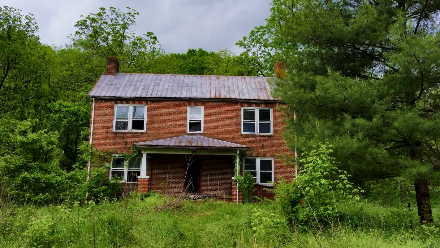 As global temperatures and sea levels continue to rise, an analysis from an insurance company shows the effects of increased flooding on millions of homes across the United Kingdom.