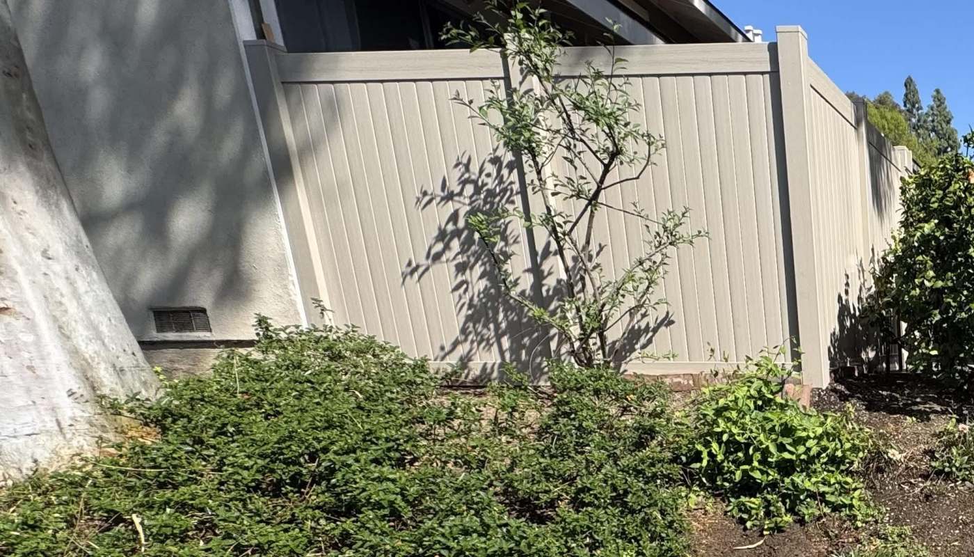 One guerrilla gardener got fed up with their HOA and took matters into their own hands to beautify a balding garden.