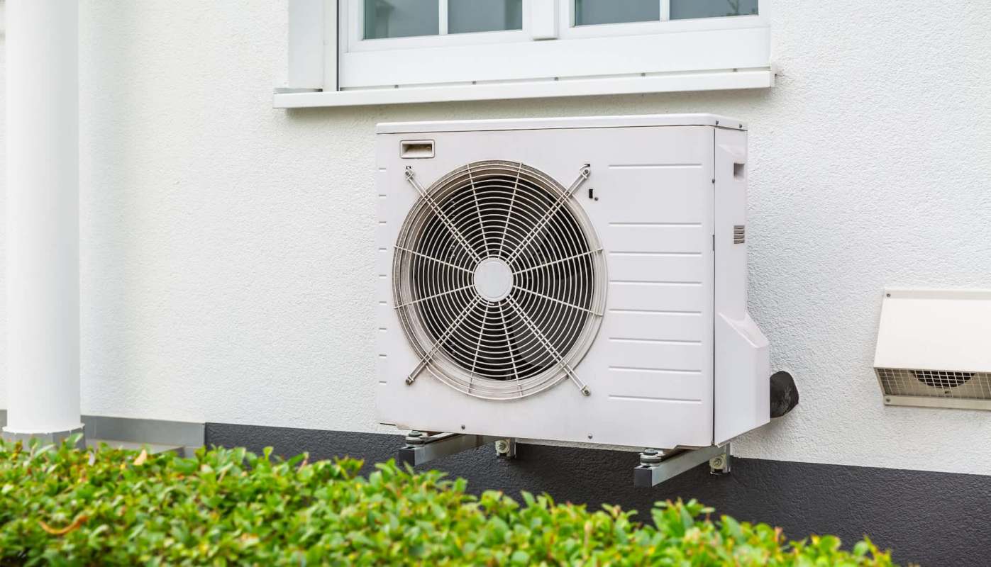 Concerns about heat pump-related noise pollution have been circulating in the United Kingdom.