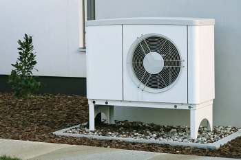 One YouTuber with a cold-weather cabin talks about how heat pumps, like those from Mitsubishi, can help save on heating costs.