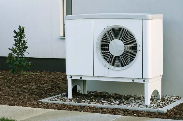 One YouTuber with a cold-weather cabin talks about how heat pumps, like those from Mitsubishi, can help save on heating costs.