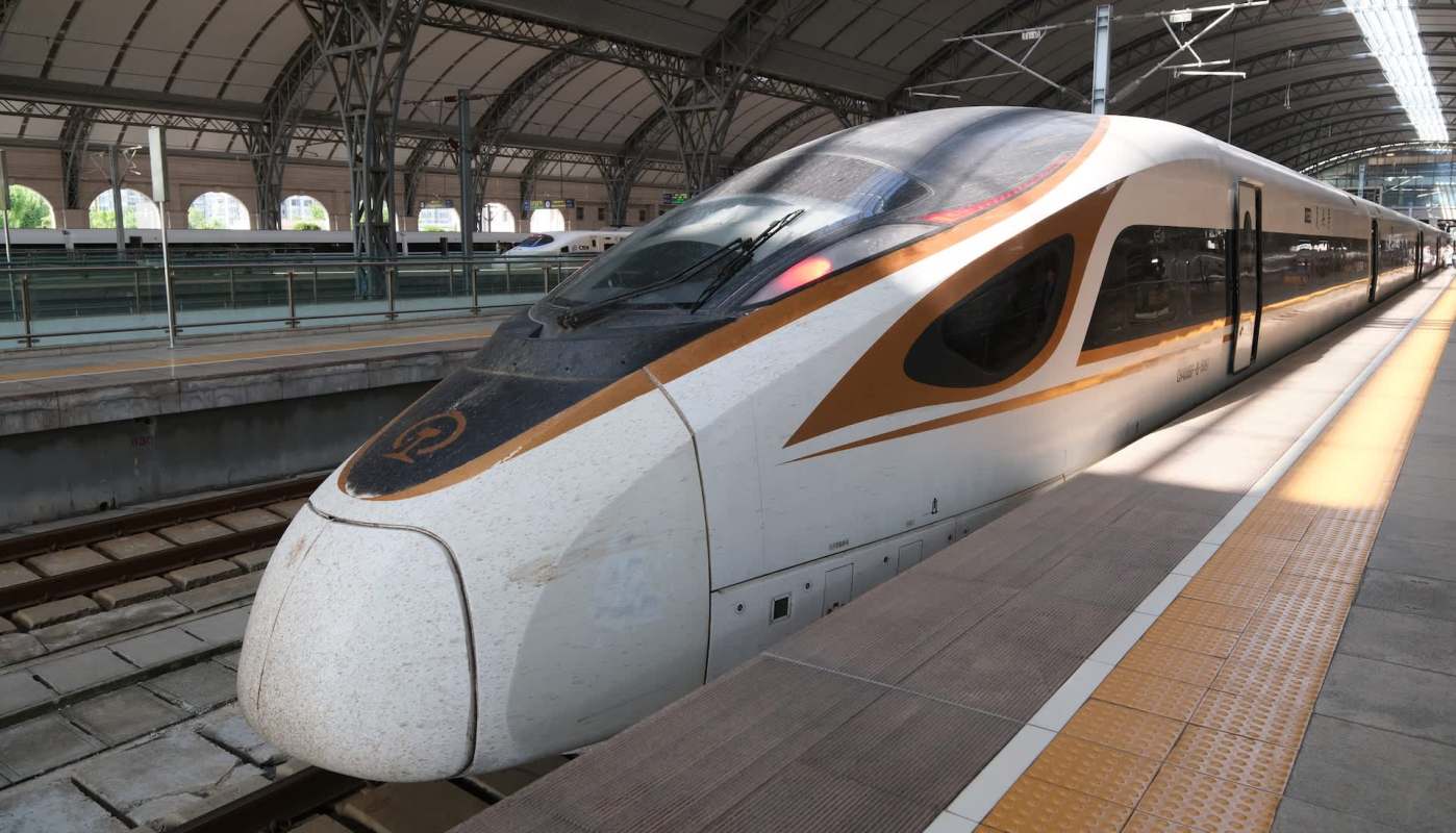 One Reddit user shared a video from a high-speed train in China, where travelers can sleep undisturbed while traveling at nearly 220 miles per hour.