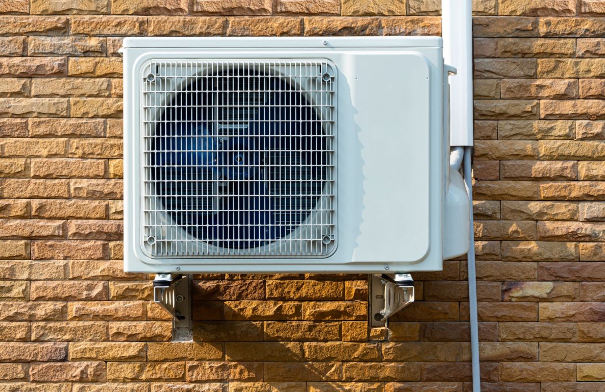 One Reddit user was shocked after receiving a nearly $1,200 bill for what they thought would be a routine HVAC repair.