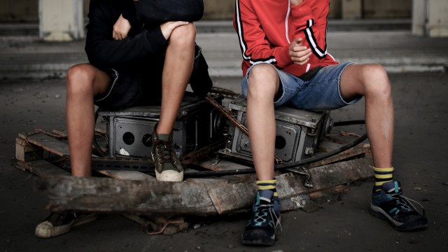 Middle and high school students in Missouri have reported that they can “easily obtain alcohol and vapes.”