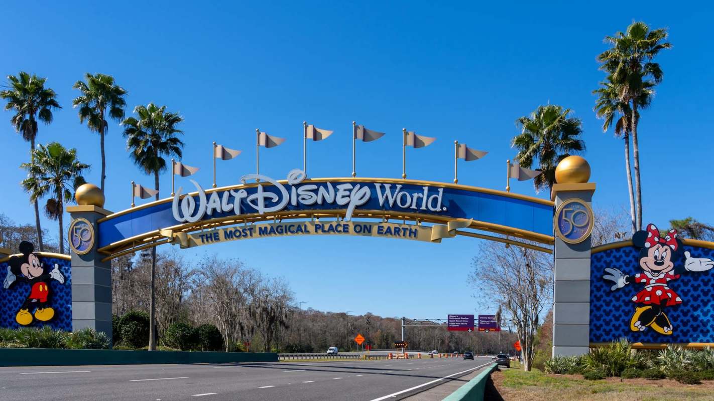 A sudden cold snap at Disney World disrupted vacation plans for many park visitors.