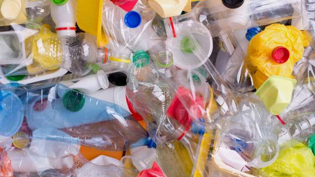 A study by Hybrid Economics shows that by 2030, Britain could keep all its plastic waste within its borders and create over 5,400 jobs.