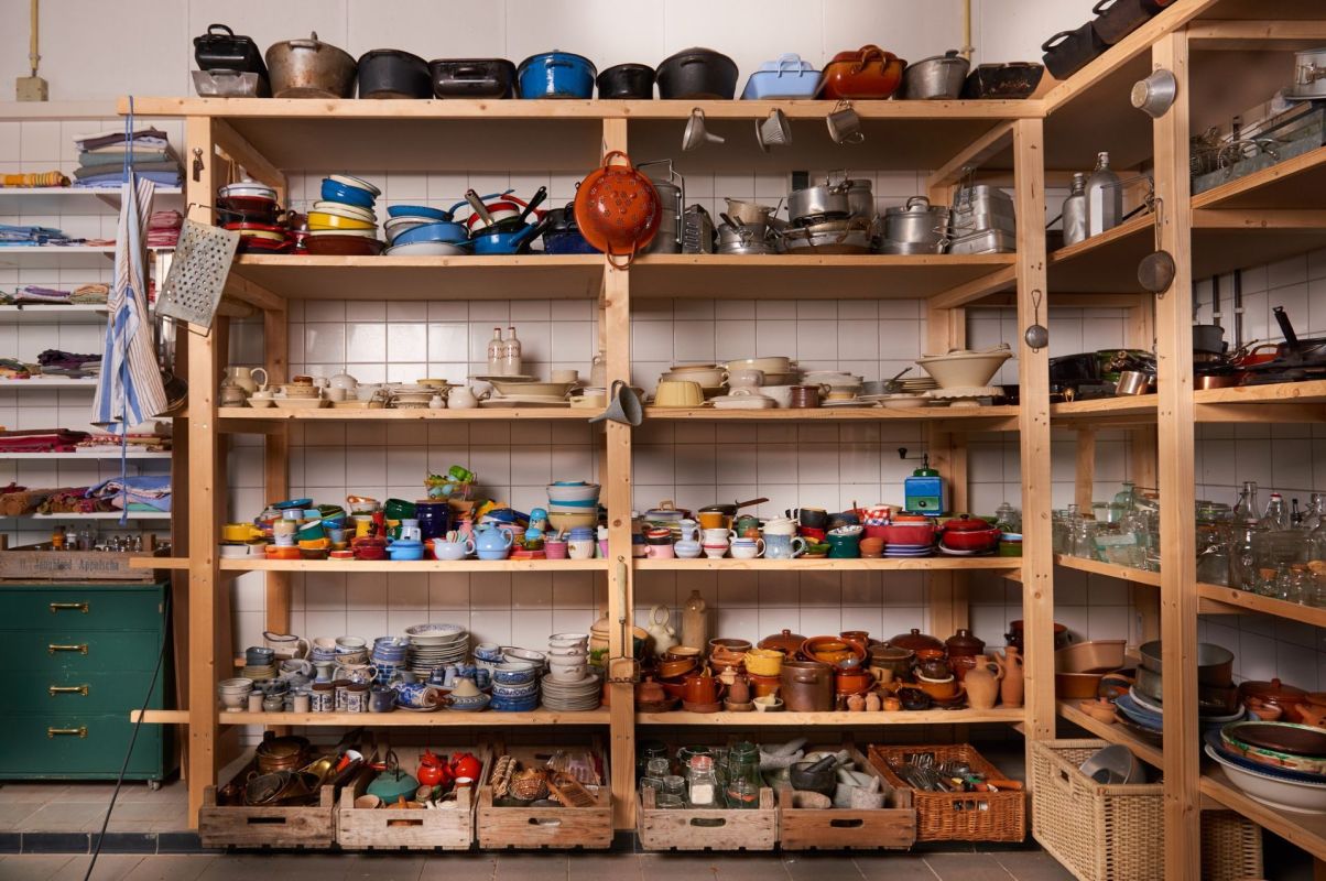 One lucky Redditor scored a high-end Simplehuman trash can for just $25 at their local thrift store.