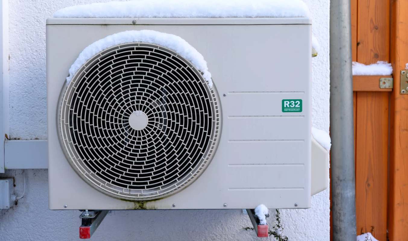 One Redditor shared that their entire 2,400-square-foot home only cost $250 to heat using electric mini-split heat pumps.