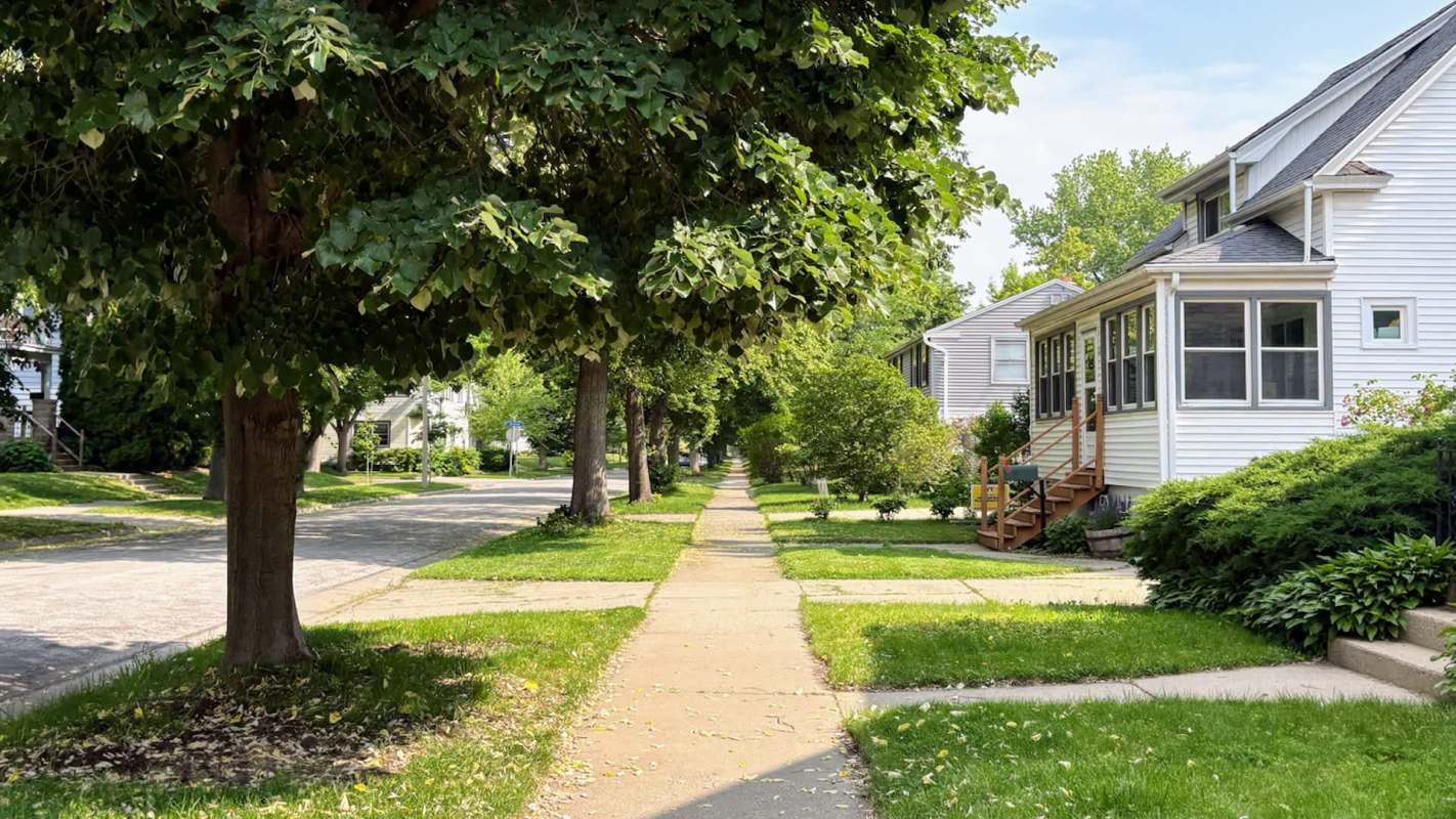 When one Reddit user experienced a violation of their property from their neighbor's, they turned to the internet for advice.