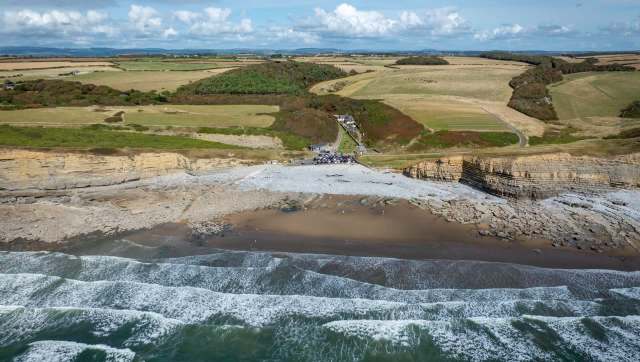 The UK's largest net zero carbon housing development is on its way now that the Welsh government and Barratt Redrow have agreed to a contract to build it.