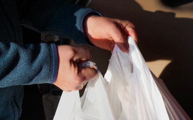 As of November 1, Sri Lanka has banned free plastic bag distribution in retail stores to curb plastic pollution.