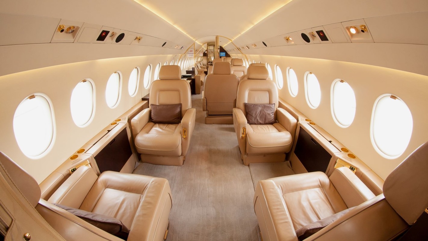 Australian billionaire Andrew Forrest is under scrutiny by his mining company's shareholders for his excessive private jet use.