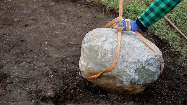 A Massachusetts homeowner's horrifying property dispute with an entitled neighbor has left Redditors fuming.