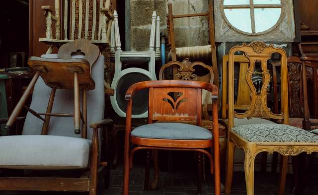 One thrifter discovered a $5 reclining chair — and Redditors are obsessed.