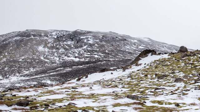 One Icelander shared a public service announcement about the harm of building rock cairns.