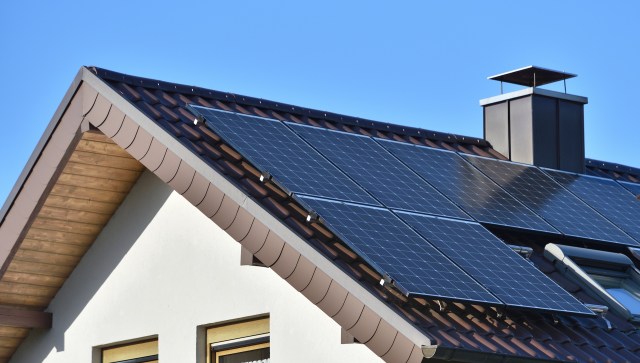 One homeowner may have found something to make solar an even better hack by leasing her panels and eliminating their high upfront costs.