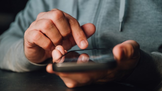 A Redditor shared a screenshot of a shocking interaction between an influencer and a fan, prompting a discussion about wealth and overconsumption.