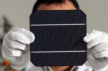 Patents have been filed for an innovative silicon solar cell coating that could increase efficiency, reduce heat, and extend panel's lifetimes.