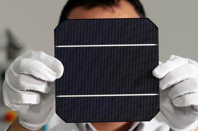 Patents have been filed for an innovative silicon solar cell coating that could increase efficiency, reduce heat, and extend panel's lifetimes.