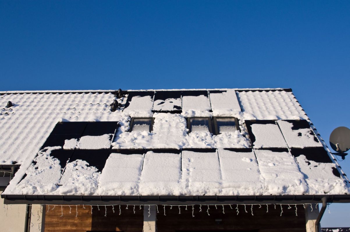 A Reddit user shared a photo of their creative solution for clearing snow from their rooftop solar panels.