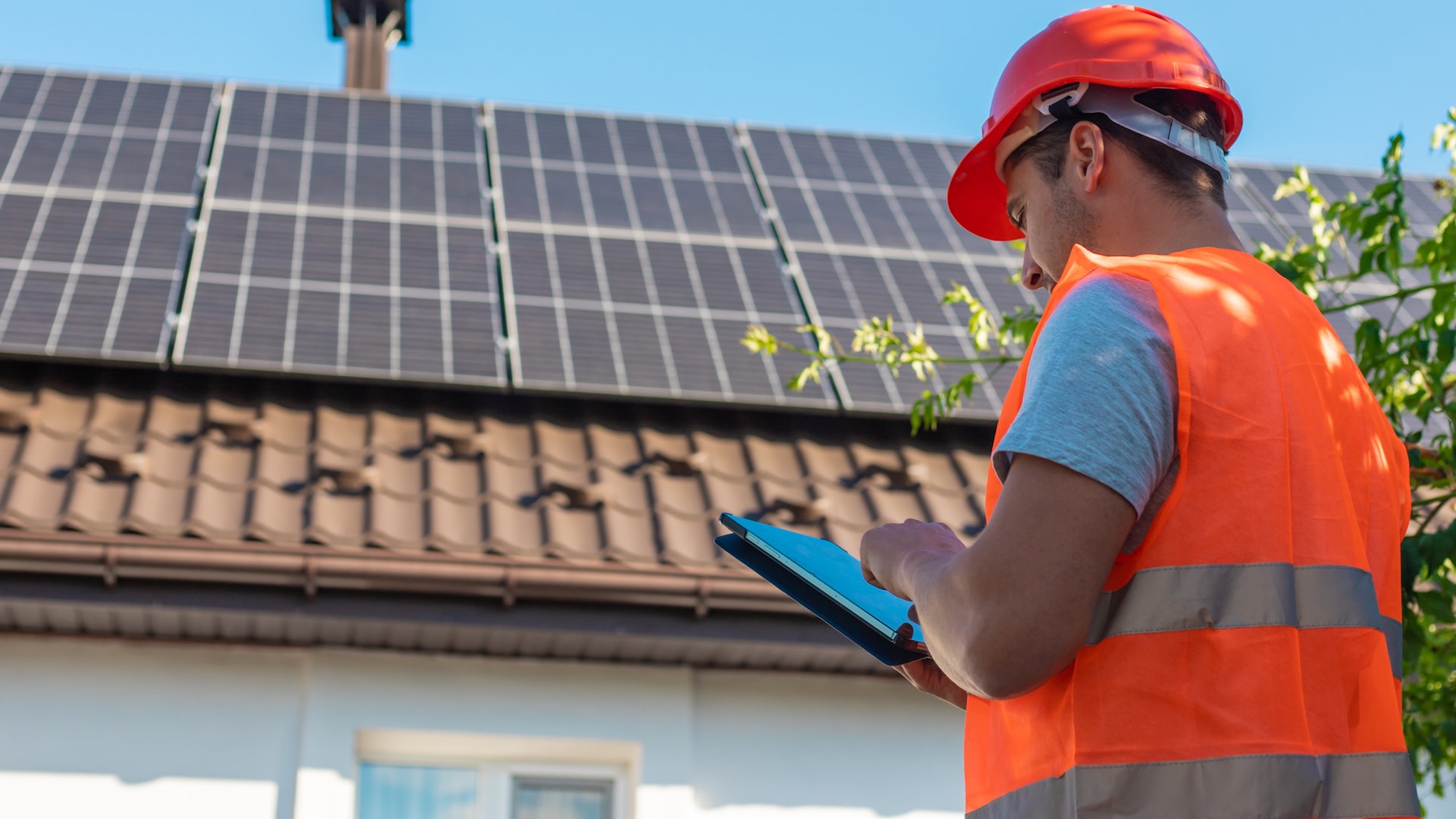 Homeowner shares unexpected, real-world data after installing rooftop solar panels: '[I'm] pretty surprised'
