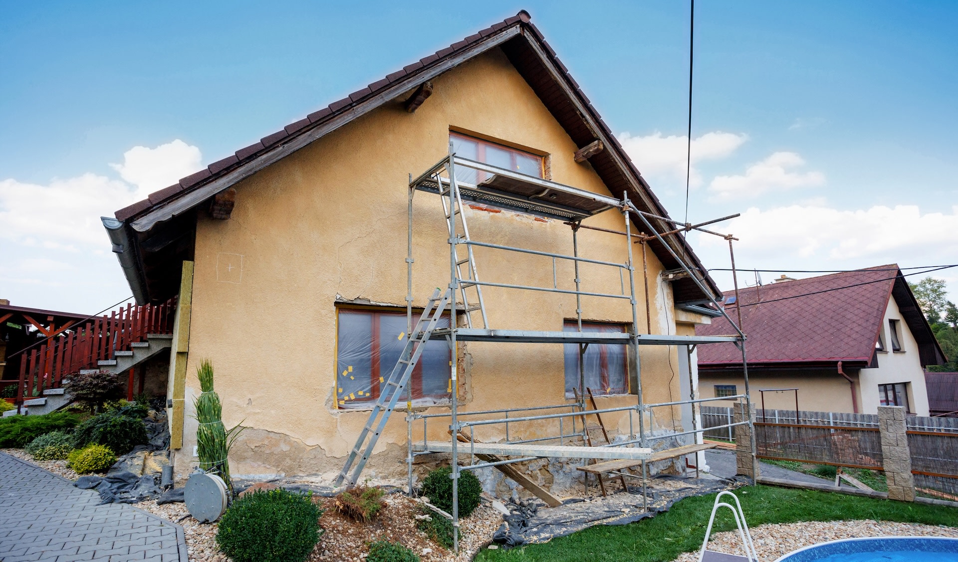 Homeowner lands in hot water after sneaking major house upgrade past HOA: '[The] HOA is power tripping'