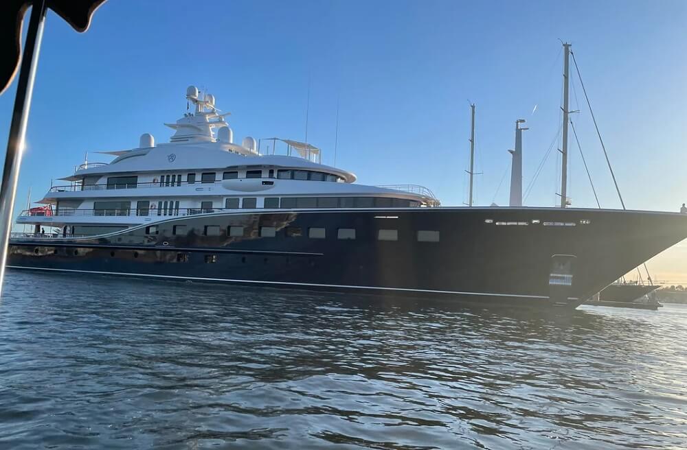 When the enormous yacht, The Aquila, moored at Marina del Rey, L.A. residents weren't shy to air their frustration.