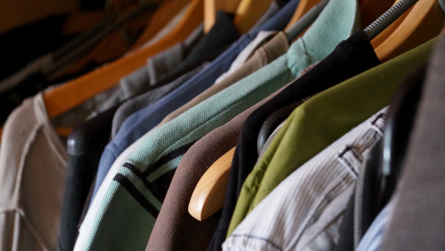 Researchers found that polyethylene terephthalate fabrics release microfiber fragments that contribute to microplastic pollution.