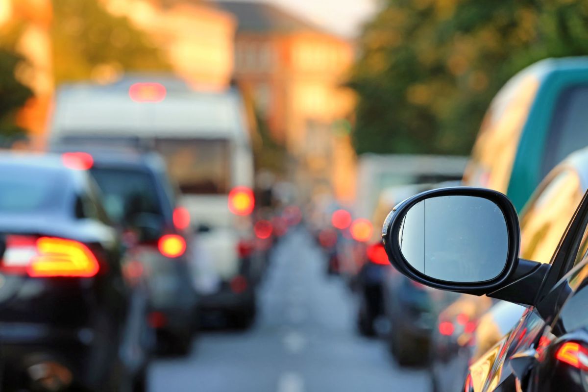 One Reddit user ignited a discussion about lifted trucks in cities after sharing a photo of a massive pickup truck in New York City.