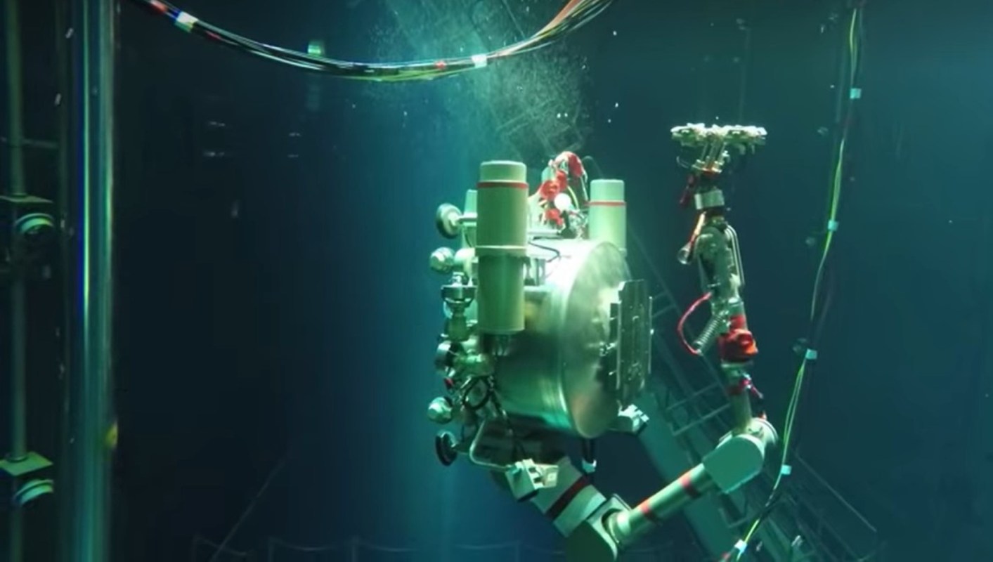 Mitsubishi's autonomous underwater inspection device (A-UT) is an incredible robot designed to inspect nuclear reactors.