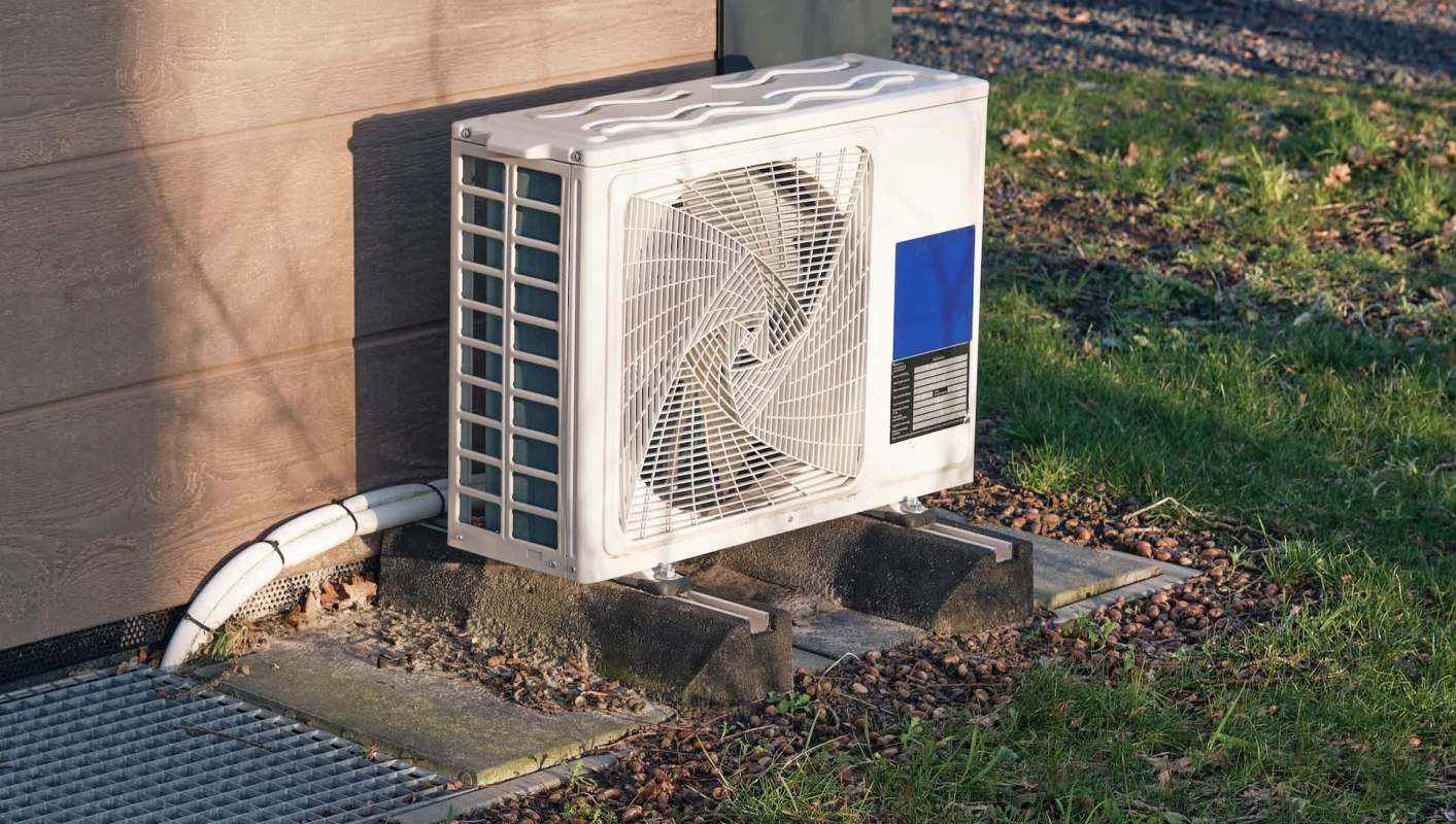 An increasing number of homeowners are interested in upgrading their HVAC systems to energy-efficient heat pumps.