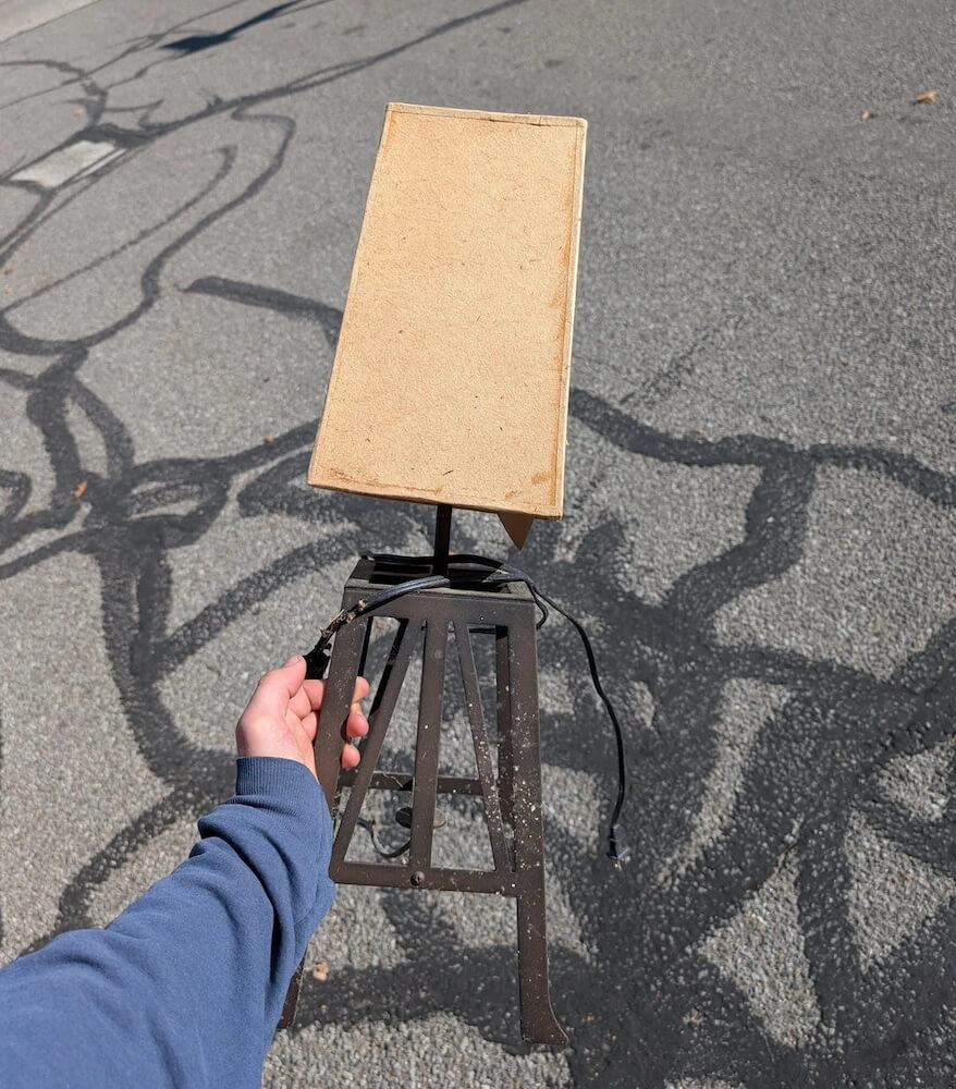 Researchers at the University of Washington have developed a new liquid metal composite material that can be recycled and heal itself.