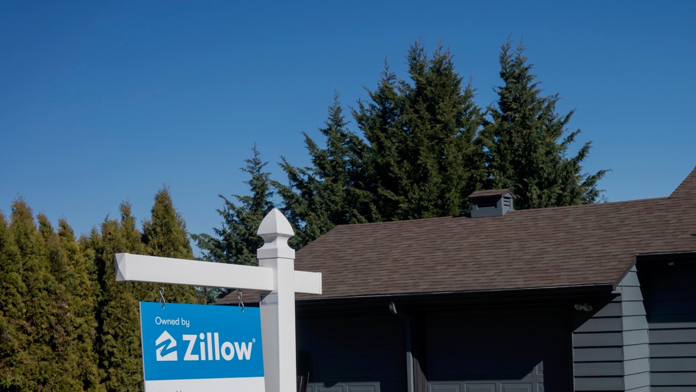 One couple is suing Zillow over what they claim is inaccurate flood risk data.