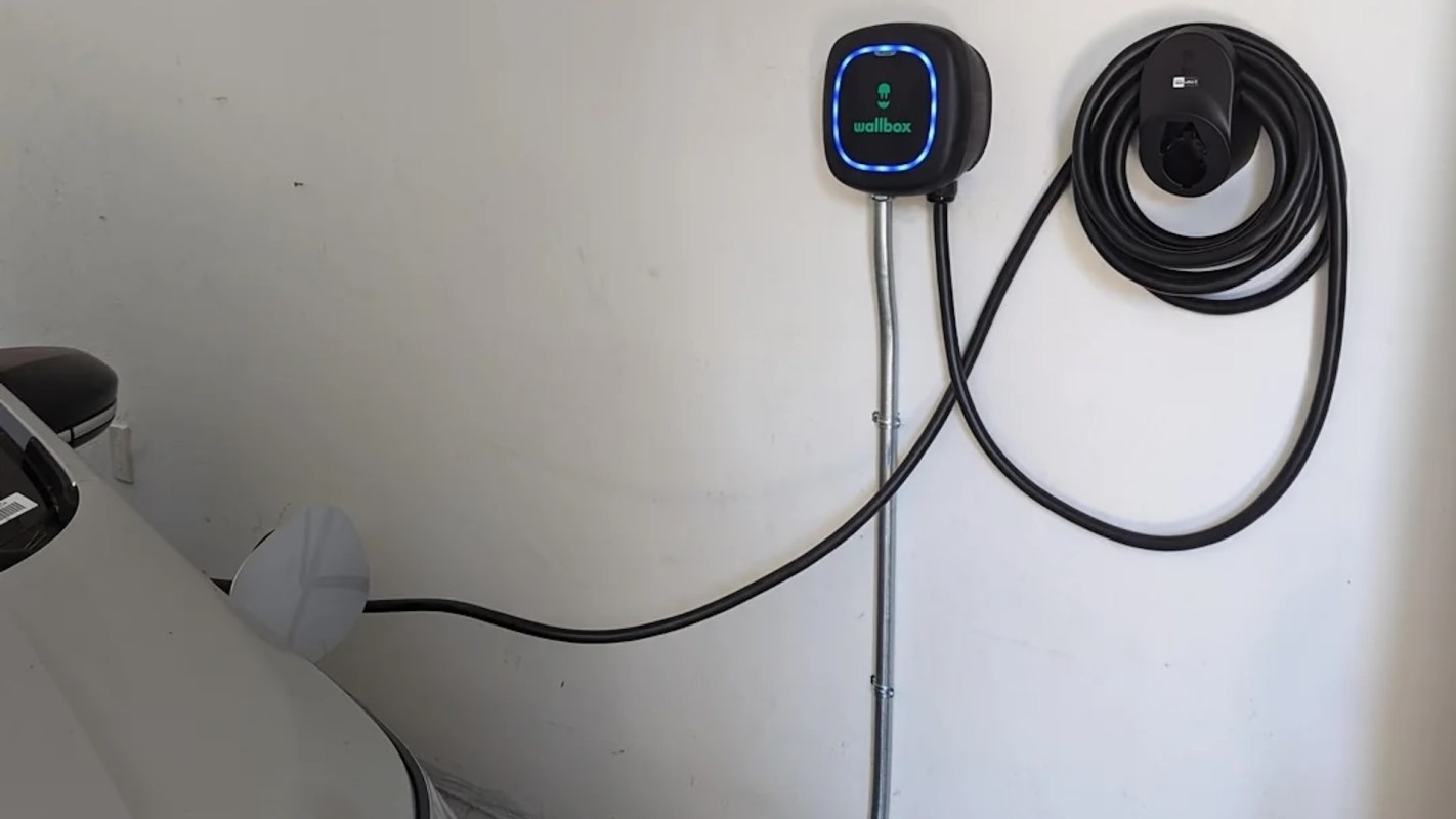 See how one Chevy Bolt driver saved nearly $2,000 on a home charging station installation — thanks to their GM dealership.